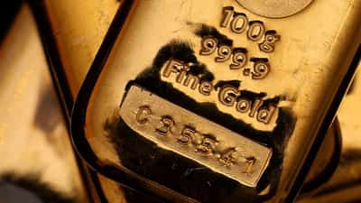 Image for Risk-off trade keeps gold volatile as Iran war spooks investors