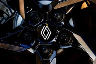 Image for Renault to report $11.2 billion loss on Nissan stake in first half