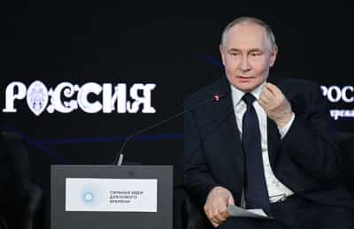 Image for Putin tells Trump he won't back down from goals in Ukraine, Kremlin says