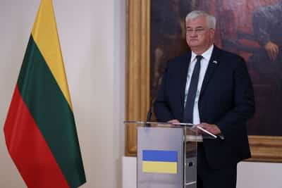 Image for Kyiv accuses Russia of leaving Ukrainians stranded at Georgian border