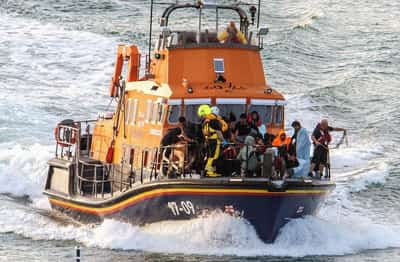 Image for France aims to intercept UK-bound migrant boats offshore as Channel crossings surge