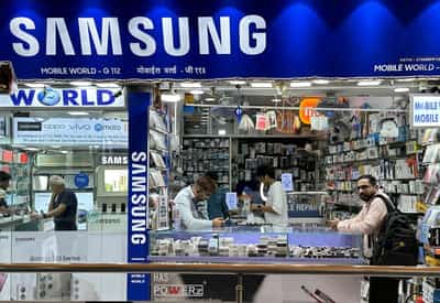 Image for UK court orders Samsung to pay China's ZTE a $392 million lump sum after patent trial