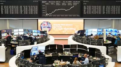 Image for Morning Bid: Darkness falls on dour US jobs market