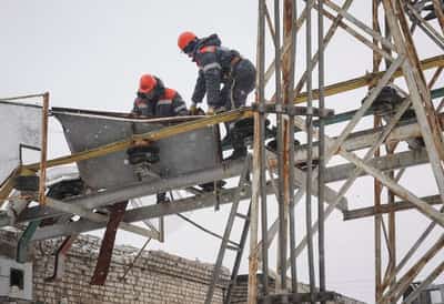 Image for Analysis-Power drought tips Ukraine's economy into worst crisis since war's first year