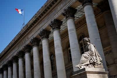Image for France's political paralysis sparks fresh credit rating warnings