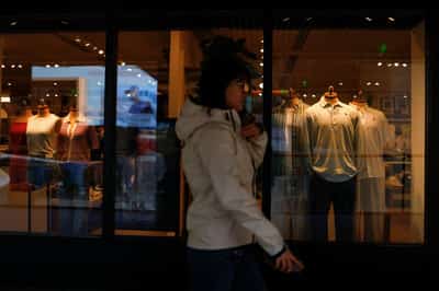 Image for Abercrombie & Fitch raises annual sales forecast on Hollister strength