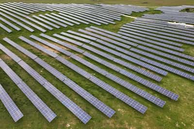 Image for Spain's solar industry warns of price threat to energy transition