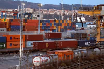 Image for EU is pushing for early US tariff relief, 'stand-still' clause, says senior lawmaker