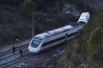 Image for Spain's government defends rail investment record after deadly crashes