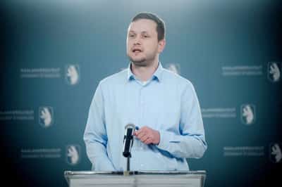 Image for Greenland chooses Denmark over the US, Prime Minister Nielsen says