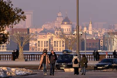 Image for Some Russians shun coffee as Western in favour of traditional tea