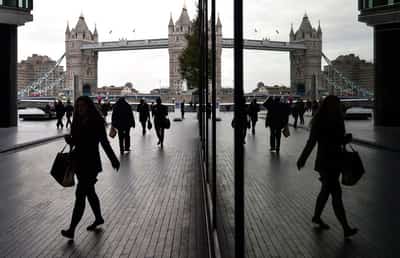 Image for UK firms trim year-ahead wage growth expectations, BoE survey shows