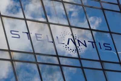 Image for US may revoke $1.1 billion in auto plant funding for Stellantis, GM