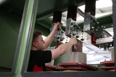 Image for UK manufacturers invest at slowest pace since 2017, report says