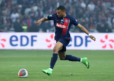 Image for Soccer-French court orders PSG to pay Mbappe 60 million euros