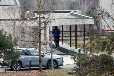 Image for 'Fountain candle' sparklers likely started Swiss bar fire, says prosecutor