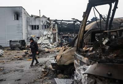 Image for Kremlin says main Ukraine issues will be discussed in Geneva talks, including territory