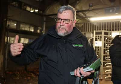 Image for Germany's far-right woos unhappy car workers