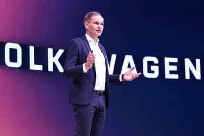 Image for Volkswagen labour boss urges Blume to give up dual-CEO role, memo says