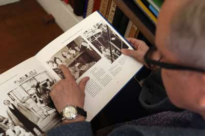 Image for Count of Paris urges Louvre thieves to 'give us back our jewels'