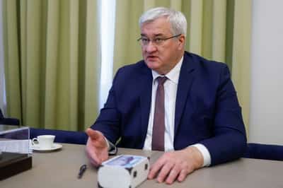 Image for Ukraine broaches 'stolen' Russian grain cargo on call with Israel