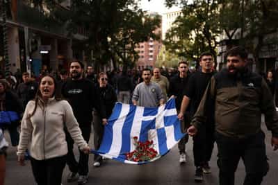 Image for Greeks march to mark anniversary of 1973 student revolt against junta