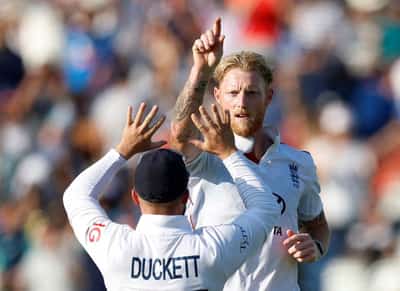 Image for Cricket-England roar back to set up thrilling finale at Lord's