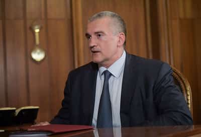 Image for Refinery shutdowns hurt fuel supply in several Russian regions, Russian Crimea head says