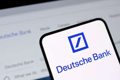 Image for Deutsche Bank notifies supervisors of possible Russia sanctions breach, source says