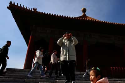 Image for China extends visa-free policy to end-2026, adds Sweden to scheme