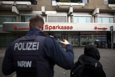 Image for Victims of spectacular German bank heist file lawsuits
