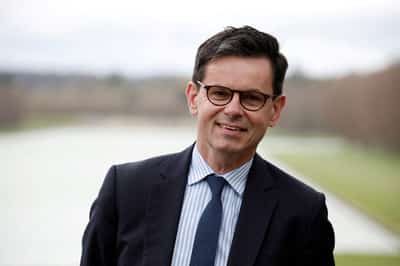 Image for France tasks Versailles director with overhauling Louvre after heist