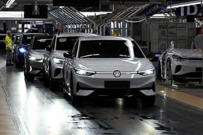 Image for Winter storm halts parts of Volkswagen production in Germany