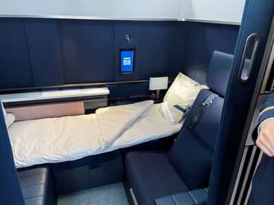 Image for Lufthansa looks to US flyers opting for premium to boost sales