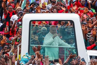 Image for Crowds gather in Cameroon for biggest event of Pope Leo's Africa tour