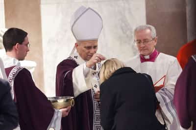 Image for Pope Leo laments a world 'in flames' at Ash Wednesday service
