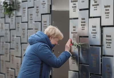 Image for Ukraine identifies Russian commander as suspect in Bucha killings