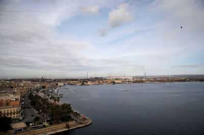 Image for Italy receives 10 bids for Ilva steel as major contenders withdraw