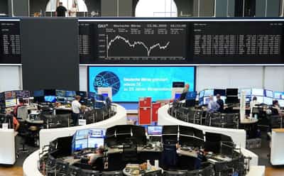 Image for European shares gain on renewable energy, luxury boost