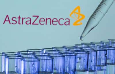 Image for AstraZeneca holds forecasts as cancer, heart drugs lift earnings