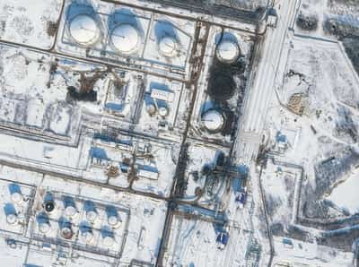 Image for One killed in explosion at Rosneft's oil refinery, news agencies report