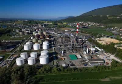 Image for Oil rises on concerns over escalating military tensions in the Middle East