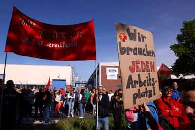 Image for Ford agrees voluntary redundancies for troubled e-car site in Cologne