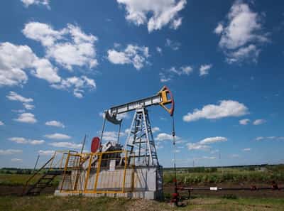 Image for Oil marginally lower as investors weigh US data, geopolitical tensions