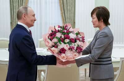 Image for Russia's Putin praises Abe, says late Japanese PM wanted peace treaty
