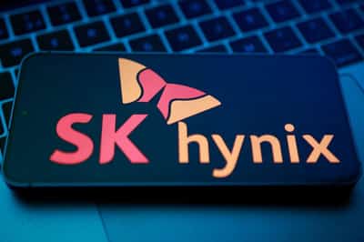 Image for Exclusive-SK Hynix speeds up new chip fab opening to meet memory demand, executive says