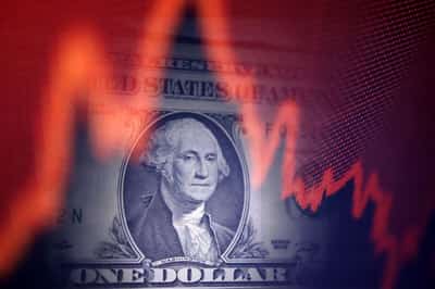 Image for US dollar rises as traders await China talks outcome