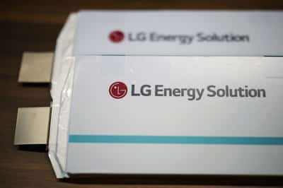 Image for LG Energy Solution wins $1.4 billion order to supply Mercedes-Benz EV batteries