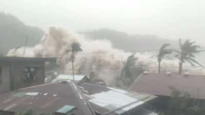 Image for Typhoon Fung-wong weakens in the Philippines; four dead