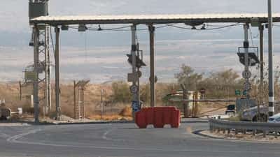 Image for Israel to reopen Jordan border crossing for passage of aid and goods